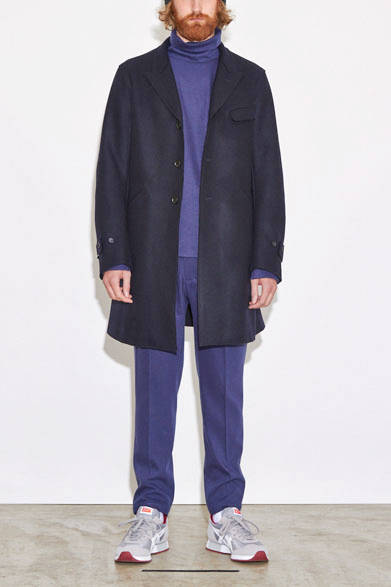 コート7万2360円、カットソー中1万5120円、パンツ1万7820円