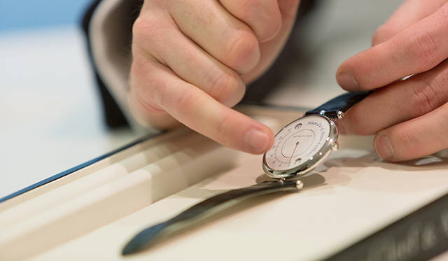 Pierre Arpels Heure d’ici & Heure d’ailleurs｜ピエール アーペル ユール ディシ エ ユール ダイヨール