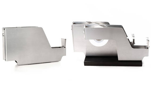 テープディスペンサー7560円／ヘアライン、ディスペンサー ベース3240円／スチール