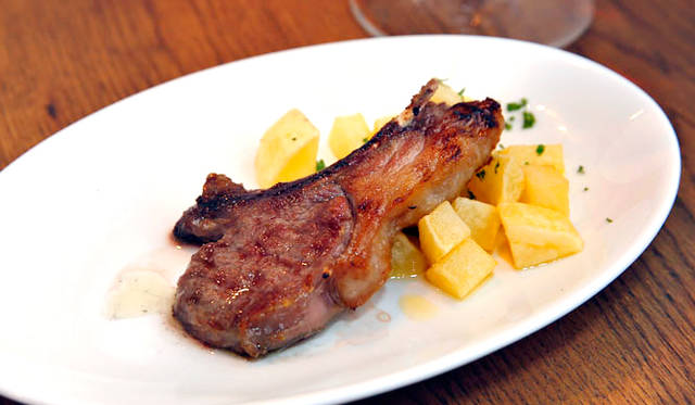 EAT｜「オストレア新宿三丁目店」　「ニュージーランド産仔羊の炭火焼」