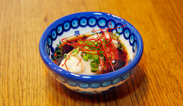 EAT｜「オストレア新宿三丁目店」　「一押し！ 牡蠣の若漬け」