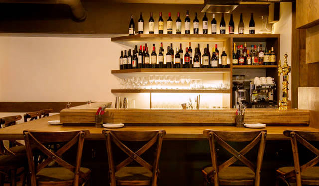 EAT｜「オストレア新宿三丁目店」　