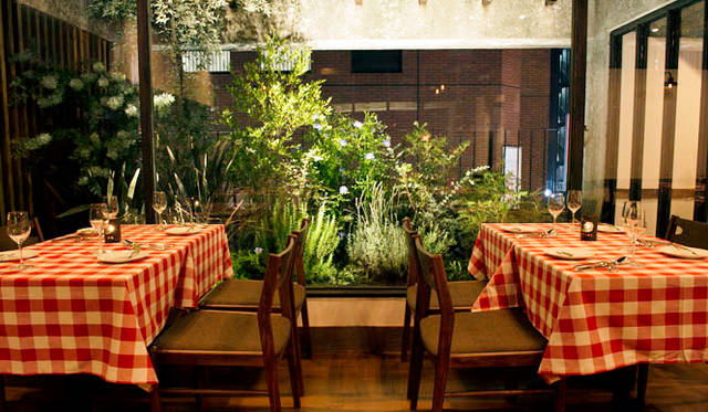 EAT｜「オストレア新宿三丁目店」　