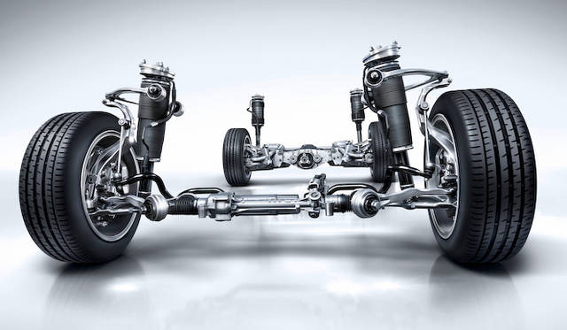 Sクラスセダンと同様、Sクラスクーペにも路上の凹凸をステレオカメラで感知し、個々のサスペンション設定を自動的に最適化するロードサーフェススキャン付きのマジックボディコントロールを設定することが可能 