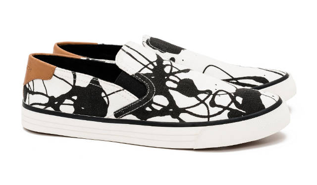 スニーカー 2万8000円