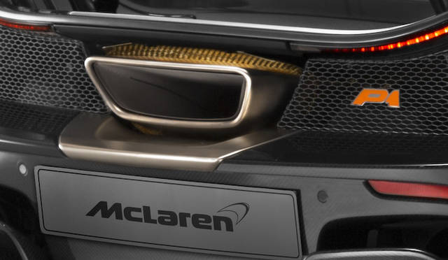 エグゾーストは、F1でも採用される耐腐食性と耐熱性にすぐれたインコネル製