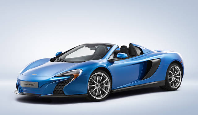 ボディカラーには特別色であるセルリアンブルーを採用