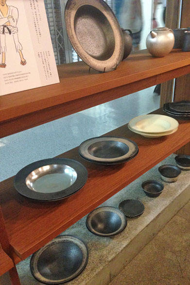 <strong>EXHIBITION｜「猿山道場 ～東京決戦～」</strong>　中野ブロードウェイ2F 「Bar Zingaro（バージンガロ）」にて開催中