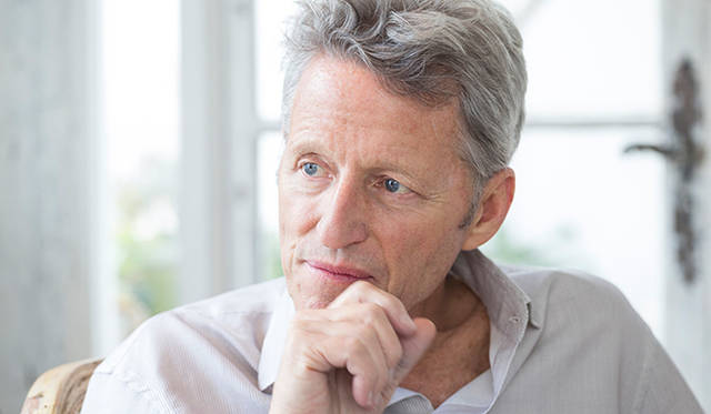 スミスさんは多い日には600杯以上の試飲をおこなうという、製茶のスペシャリスト。各種メディアに「数千年にひとりの逸材」と評されている