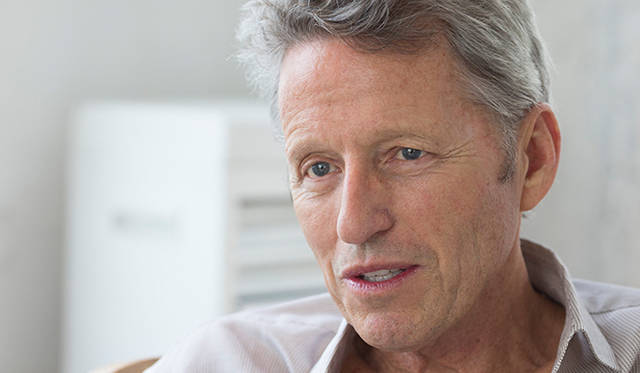 「紅茶は景気づけや気合を入れたいときに、緑茶は考えごとをするときに、そしてハーブティーはなにかに集中したり、心を落ち着かせたいときにお勧めです」