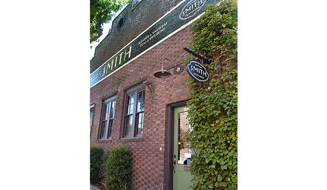 ポートランドでお気に入りのカフェ。1つ目は自身が営む「スミス・ティーメーカー」