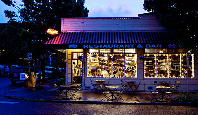 ポートランドでお気に入りのカフェ「ビソーズ」。朝食や紅茶を片手におしゃべりするのにぴったりだという