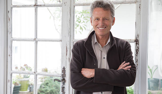 「最初に編み出したオリジナルの茶葉は『ジャスミン・スパイス』。ジャスミンはとても香り高い花ですが、そこにシナモンとかショウガなどのスパイスをくわえると、単体で飲んだときとはまったく異なるテイストに生まれ変わる。製茶ビジネスで生きていこうと決意した瞬間でしたね」