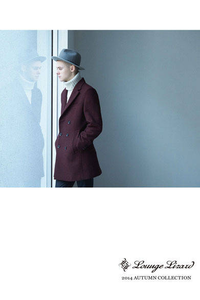 コート 5万6160円、ニット 1万8360円、ハット 2万520円