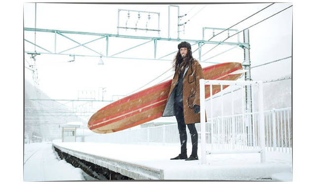 コート5万6160円、ウエットスーツ（デザイナー私物）