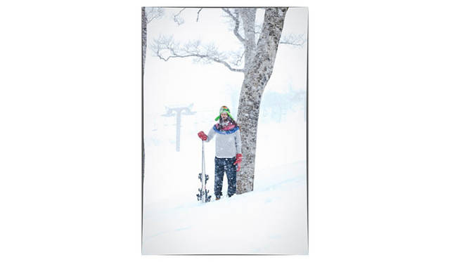 球心ニット2万7000円、ウールフリースパンツ2万8080円