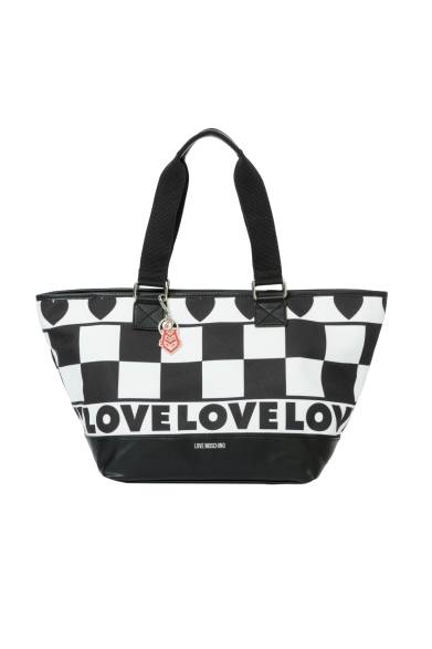 <strong>LOVE MOSCHINO｜「ラブ モスキーノ」日本1号店がラフォーレ原宿にオープン</strong><br />Bag　2万2680円