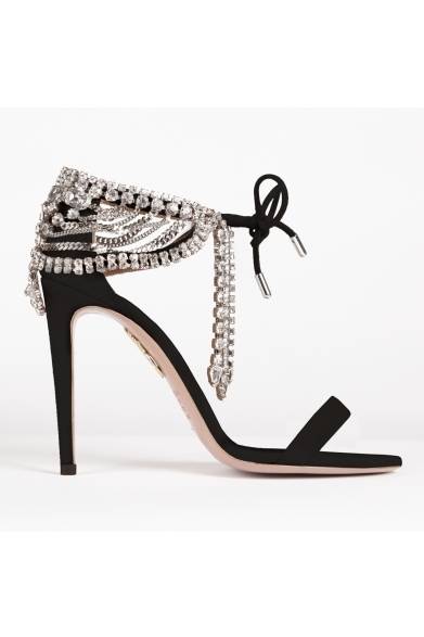 <strong>AQUAZZURA｜アクアズーラオリヴィア・パレルモがアクアズーラとコラボレーション</strong><br />ビジューサンダル　20万5200円
