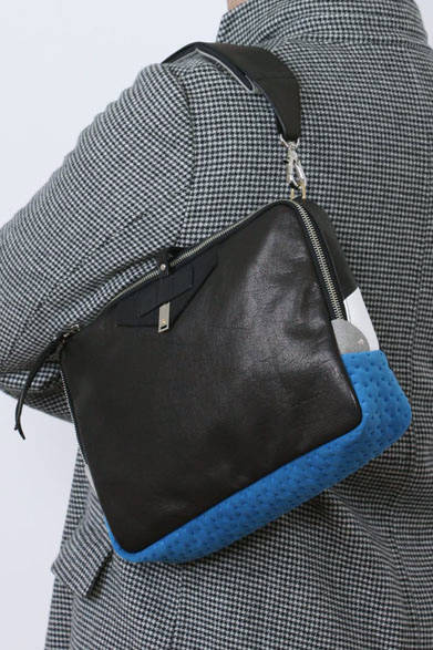 2014-15年秋冬コレクション　「LUC」（W320×H230×D80mm）4万1040円