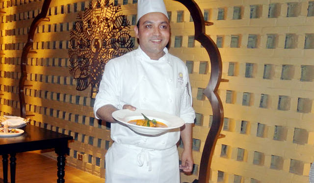 32 <strong>カジノ・リゾート「サンズ・マカオ」10周年</strong> 「ザ・ゴールデン・ピーコック」料理長のジャスティン・ポール氏