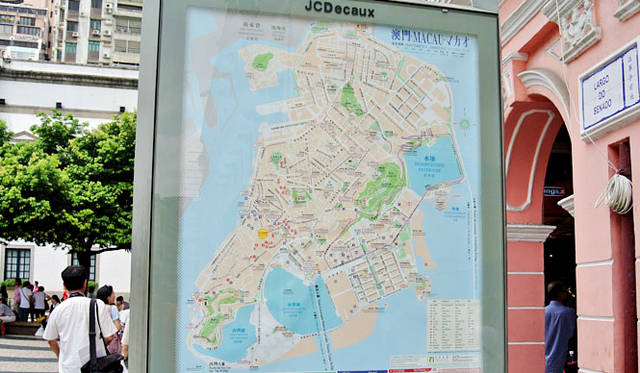 44 <strong>マカオ</strong> マカオ歴史地区にある地図。街を歩くだけで世界遺産巡りが楽しめる