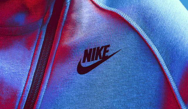 <strong>NIKE SPORTSWEAR｜ナイキ スポーツウェア</strong>　2014年秋 ナイキ テックパック、テックフリースコレクション　ウィメンズ　ナイキ テックバタフライ ジャケット 1万3932円