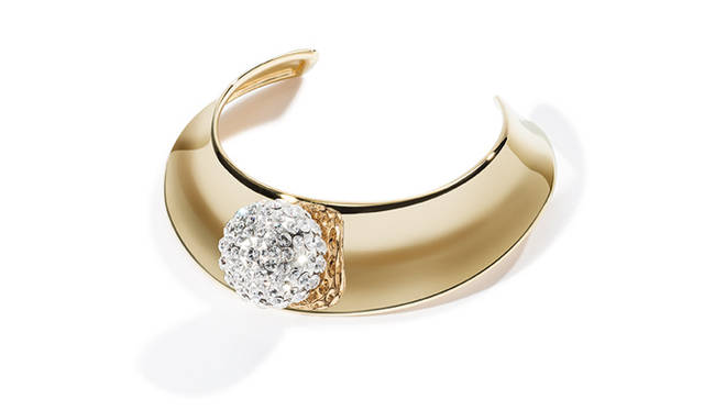 <strong>Roger Vivier｜ランデヴーコレクションのオーダー会開催</strong><br />ネックレス　43万6000円（税抜予定価格）