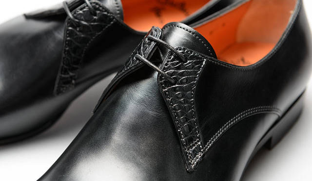 <strong>「Santoni（サントーニ）」</strong>　14万2560円