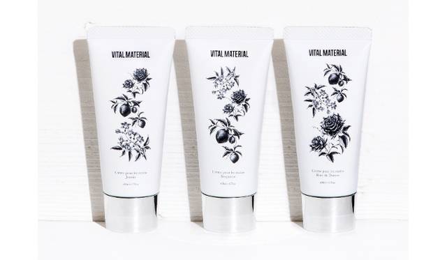 ハンドクリーム（ジャスミン、ベルガモット、ダマスクローズ）50mL　2484円