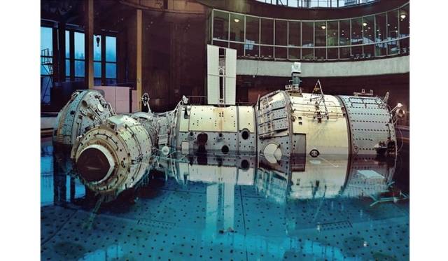 <strong>ART｜写真家ヴァンサン・フルニエによる『ARCHEOLOGY OF THE FUTURE-未来の考古学』</strong><br />©Vincent Fournier - Hydrolab Training, I.S.S., Yuri Gagarin Cosmonaut Training Center [GCTC], Star City, Zvyozdny gorodok, Russia, 2007.