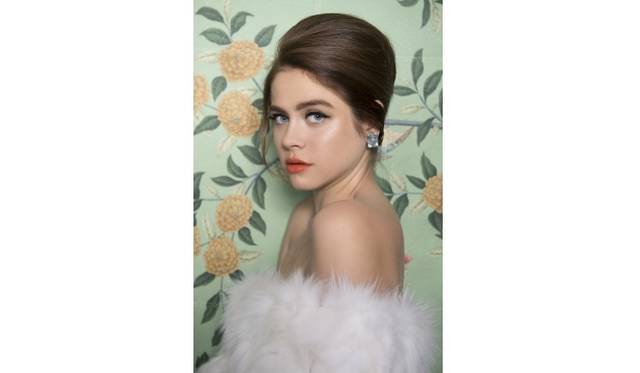 <strong>MICHAEL KORS｜クレイボーン・スワンソン・フランクによる新作写真集『YOUNG HOLLYWOOD』発売</strong>　Olivia