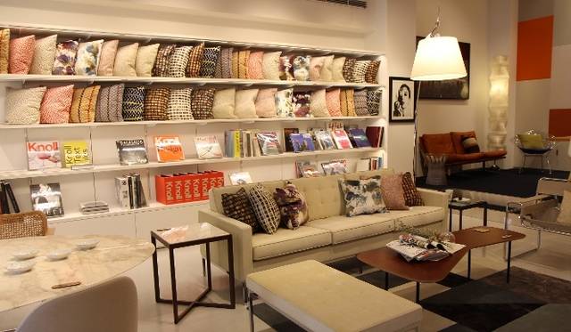 8月20日（水）にオープンした「Knoll Store青山本店」の店内