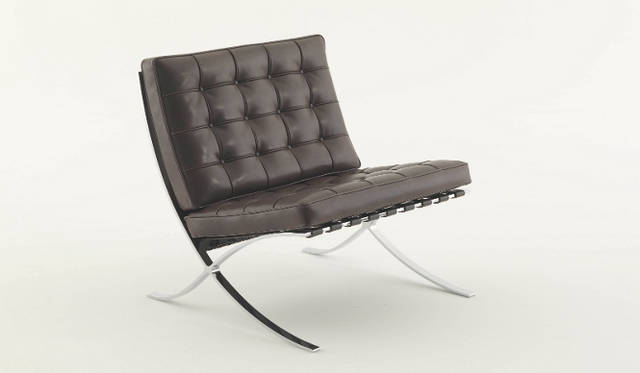 バルセロナチェア リラックス。9月下旬に入荷予定