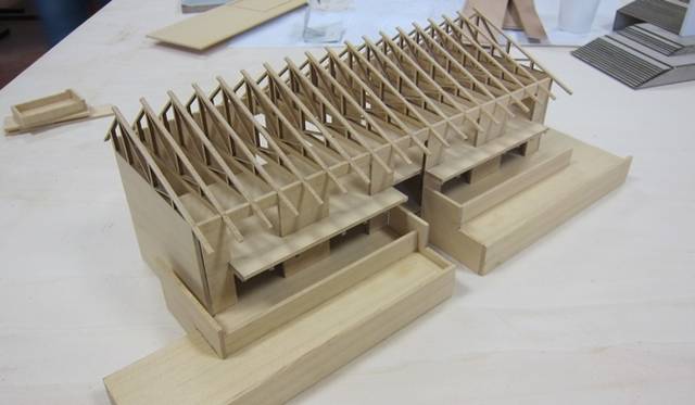 <strong>ART FILE 31｜「Le Japon Rive Gauche展」 －ベネッセ・アートサイト直島と建築家 安藤忠雄－</strong>　エコール・ブール国立工芸学校の学生たちの作業風景