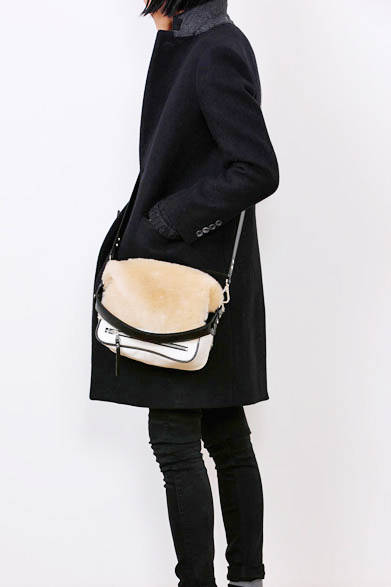 新作「GIANNA」（W220×H170×D100mm）6万2640円