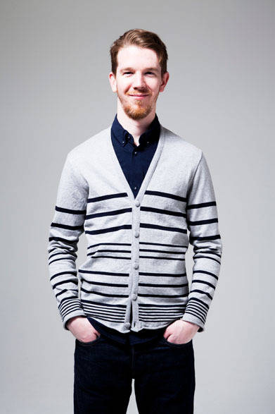 ボーダーカーディガン 1万7280円、ボタンダウンシャツ 1万6200円