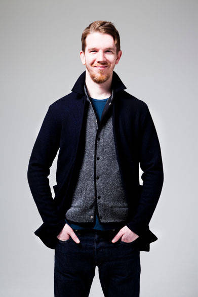 ウールショートコート 2万3760円、ベスト 1万5120円