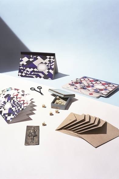 <strong>diptyque｜ブランドの出発点にちなんだコレクション「34」誕生</strong><br />文房具シリーズ