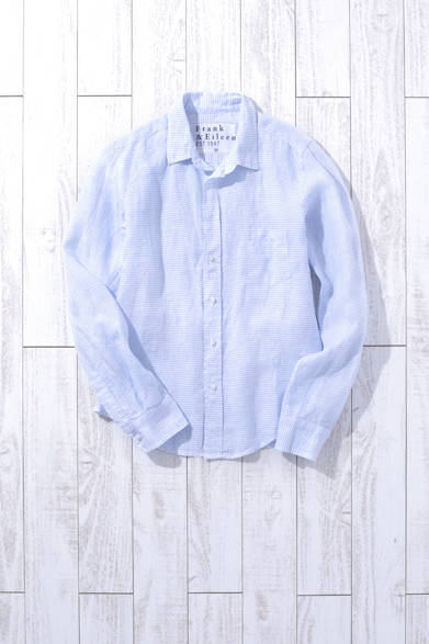 WOMENS｜デザイナーのオードリー・マクローンが、ジャーナル スタンダードのために生地を選んだ「BARRY」。リネンの清涼感がこれからの季節にマッチする。リネンボーダーシャツ[ジャーナル スタンダード限定]2万3000円（フランク＆アイリーン）<br />※税抜き価格