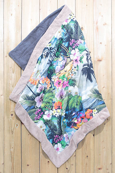 ビーチタオル 1万7000円（サン オブ ア ビーチ）<br />※税抜き価格