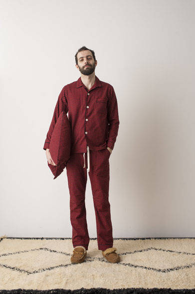 Pajama Shirts 1万9440円、Pajama Pants 1万7280円、Cushion 7560円