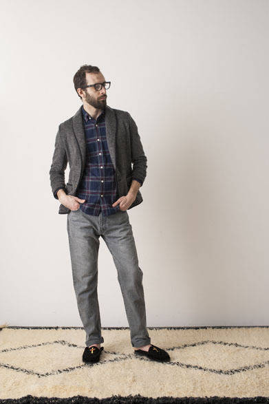 Shawl Collar Jacket 3万8880円、B.D Shirts 2万4840円、“Thea” Black Denim 3万240円、Eye Wear collaborated with“BLANC..”参考商品