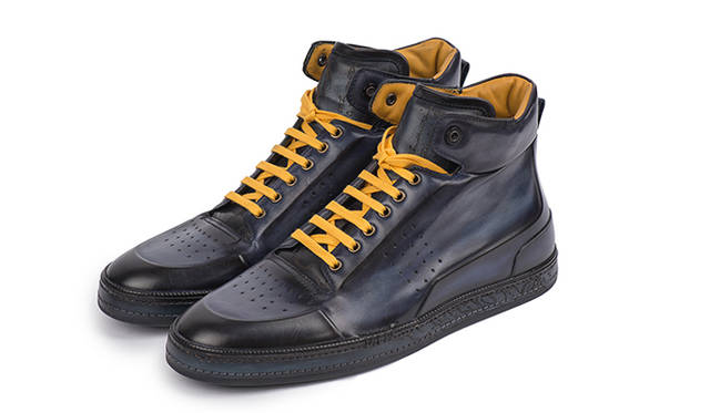 シューズ16万5000円（ベルルッティ）