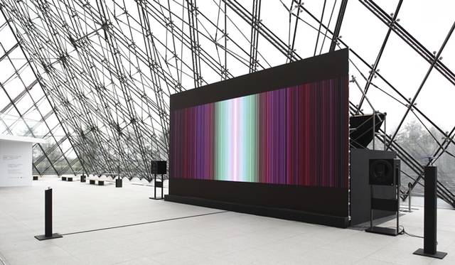 <strong>ART｜北海道の歩みをアートで振り返る『札幌国際芸術祭2014』</strong><br />坂本龍一＋真鍋大度 センシング・ストリームズ ー 不可視、不可聴 2014年　提供：創造都市さっぽろ・国際芸術祭実行委員会　photo:Keizo Kioku 