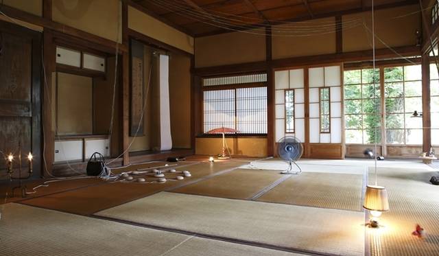 <strong>ART｜北海道の歩みをアートで振り返る『札幌国際芸術祭2014』</strong><br />毛利悠子《 サーカスの地中 》2014年photo:Keizo Kioku提供：創造都市さっぽろ・国際芸術祭実行委員会