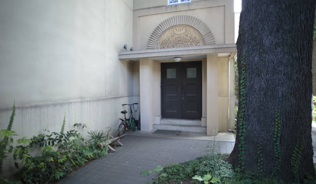 平成18年に分譲の集合住宅として生まれ変わった「求道学舎」