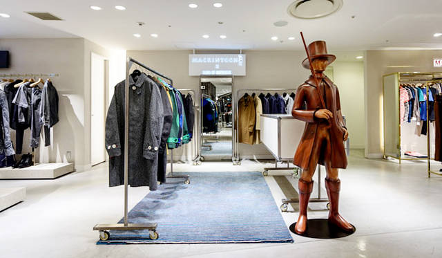 <strong>4階 「インターナショナルクリエーターズ」がリニューアルオープン</strong><br />「MACKINTOSH（マッキントッシュ）×BAND OF OUTSIDERS（バンド オブ アウトサイダーズ）」