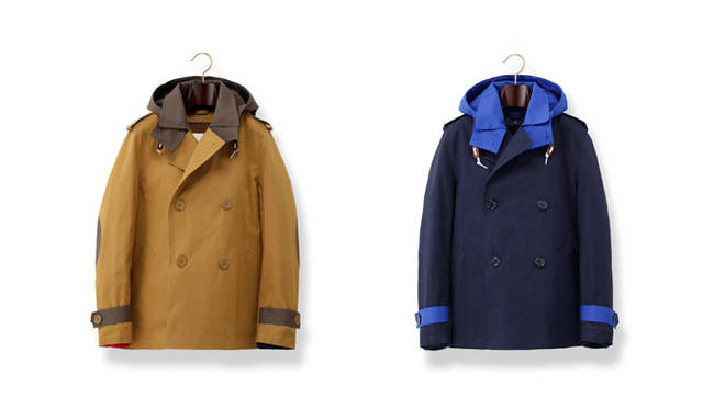 <strong>4階 「インターナショナルクリエーターズ」がリニューアルオープン</strong><br />左から、コート21万4920円、21万4920円（ともにMACKINTOSH×BAND OF OUTSIDERS）