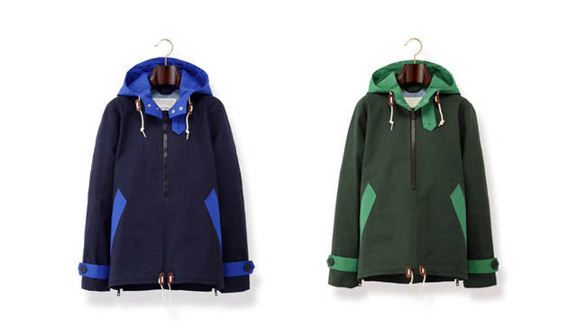 <strong>4階 「インターナショナルクリエーターズ」がリニューアルオープン</strong><br />左から、コート18万1440円、18万1440円（ともにMACKINTOSH×BAND OF OUTSIDERS）