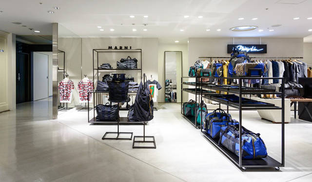 <strong>4階 「インターナショナルクリエーターズ」がリニューアルオープン</strong><br />「マルニ メンズ アクセサリーショップ」